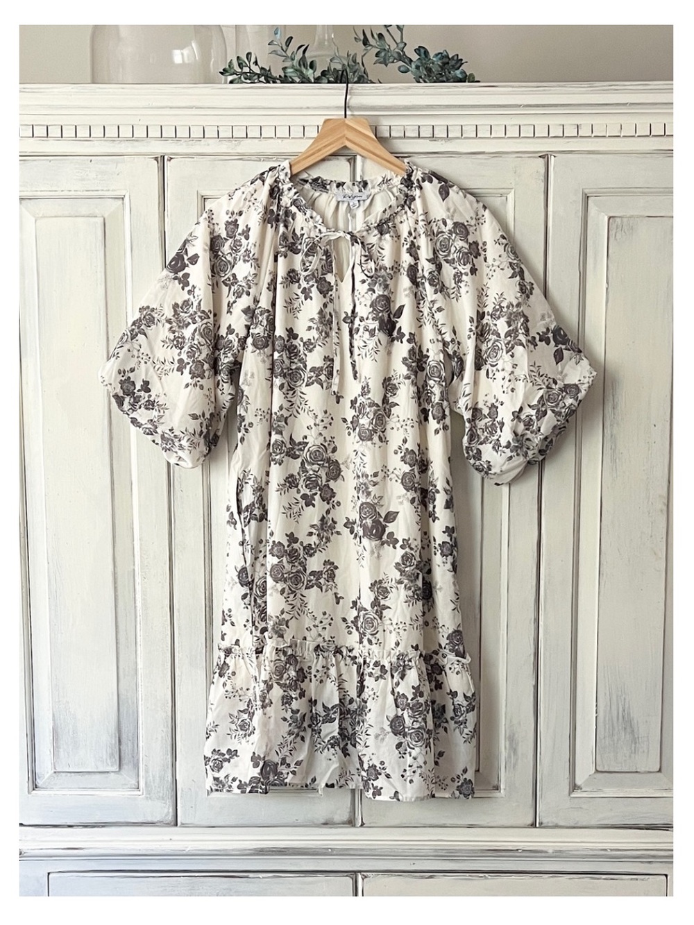 NWT POLAGRAM Bubble Sleeve Mini Dress in Charcoal/Ivory Floral Print SMALL